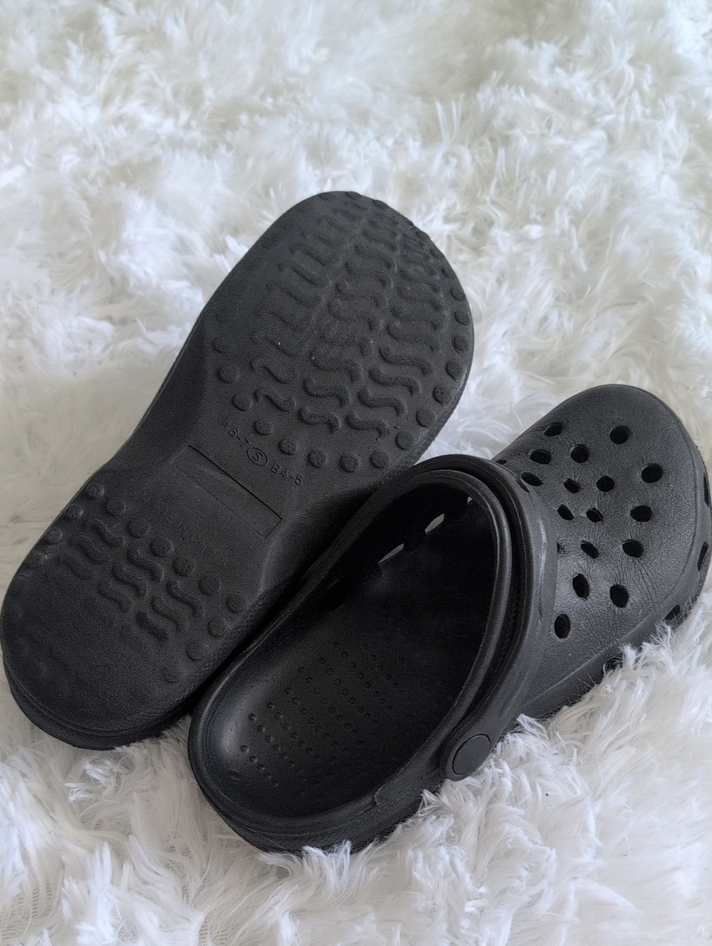Womans Black Clogs - Unbranded Comfort Slip-Ons